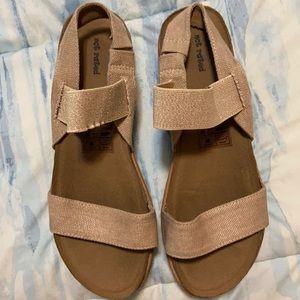 Strappy platform sandals